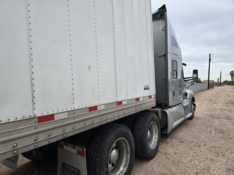 Kenworth T680 Sleeper Truck, 2020 – 632,860 Miles – PACCAR Power – Aero Highway Tractor