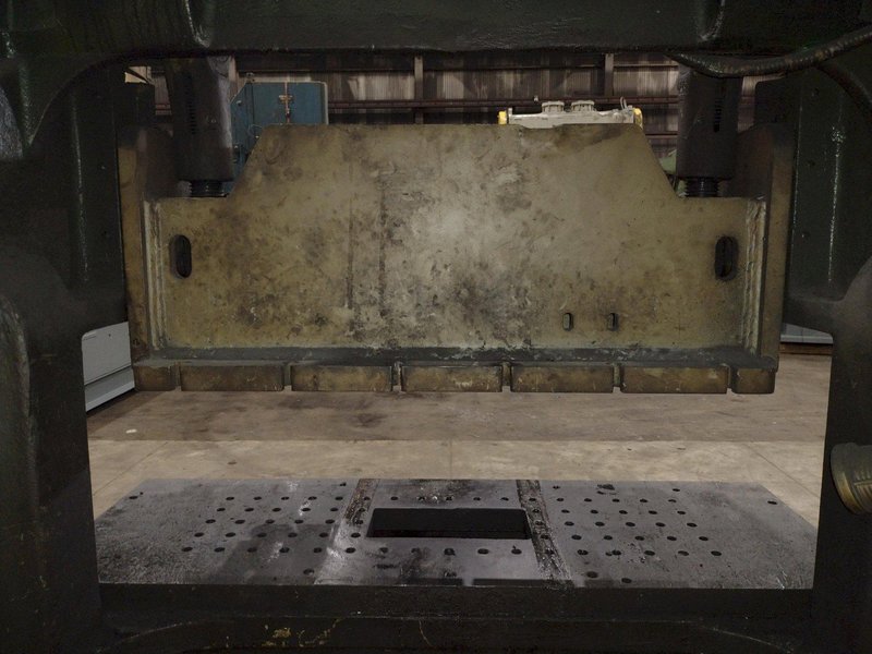 40 TON ROUSSELLE MODEL #4-B O.B.I. PRESS: YOBRO #25849