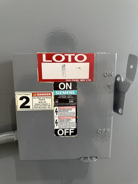 INDUSTRIAL OVEN W/ HONEYWELL CONTROL. STOCK # 0235925.