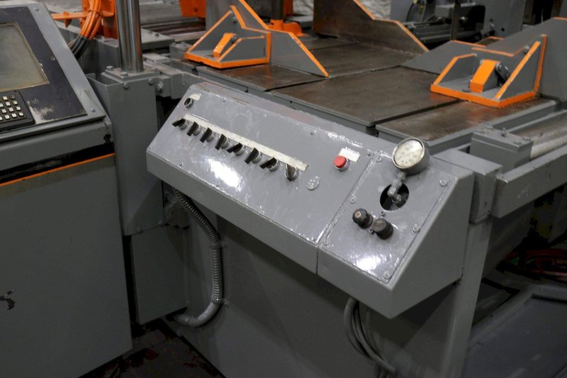 20' X 24' HEM MODEL VT130HA-60SS VERTICAL SAW: STOCK #71326