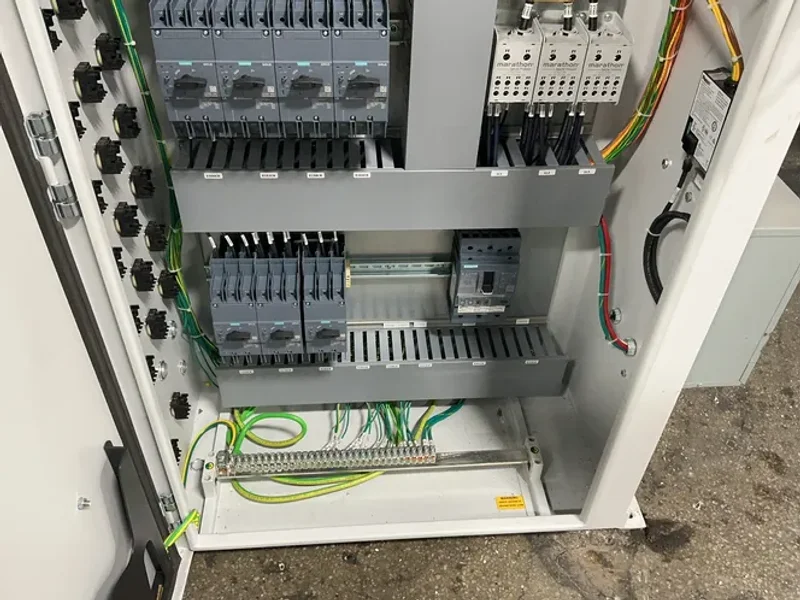 X-bar Automation 100 Amp Power Distribution Panel - Ecs-5103-cc-bb-aa-tt