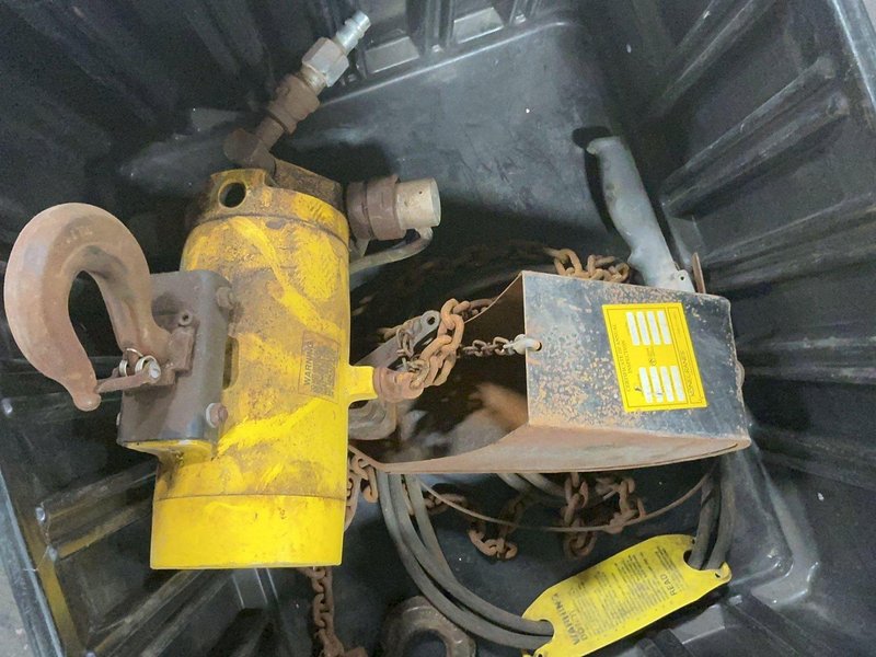 BUDGIT 1000 LBS AIR HOIST  -  BAHC5045