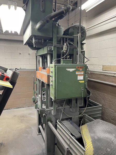 Hammond 50 ton 4 post hydraulic press with top mounted hydraulic system, 20" x 24" bolster, 7" ram, 20" l to r, 14 1/2" f to b, t slotted upper and lower, belt discharge