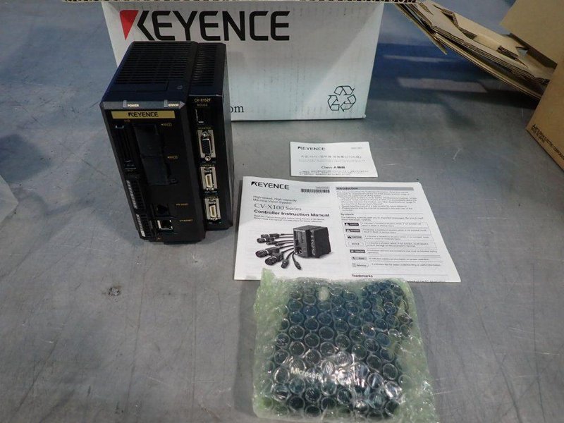 KEYENCE CONTROLLER  -  CV-X152F