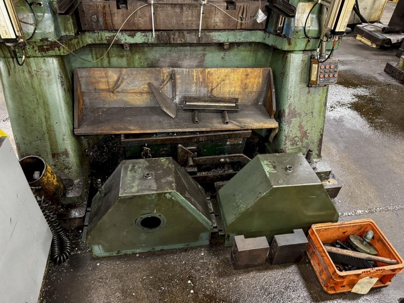 150 TON MINSTER E2-150-42-30 HEVI-STAMPER STRAIGHT SIDE PRESS. STOCK # 0882825