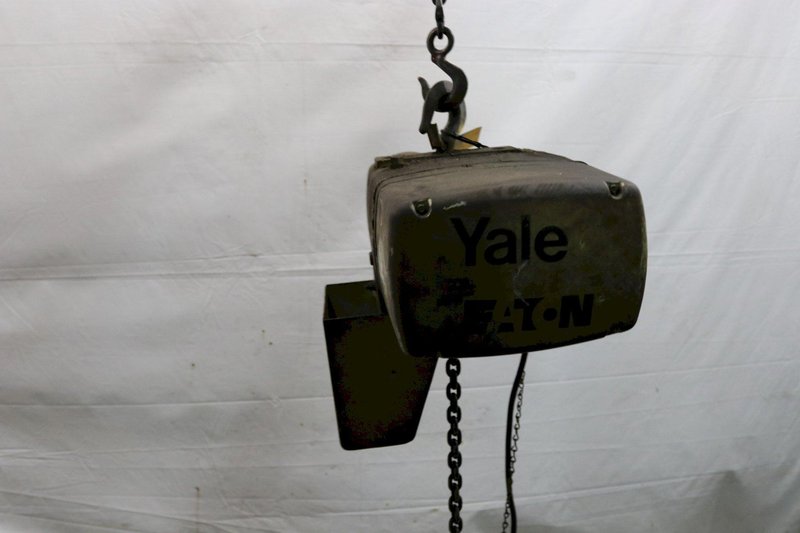 1/2 TON YALE ELECTRIC POWER CHAIN HOIST: STOCK #11966