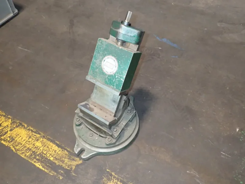 UVT 5" TABLE VISE GRIP