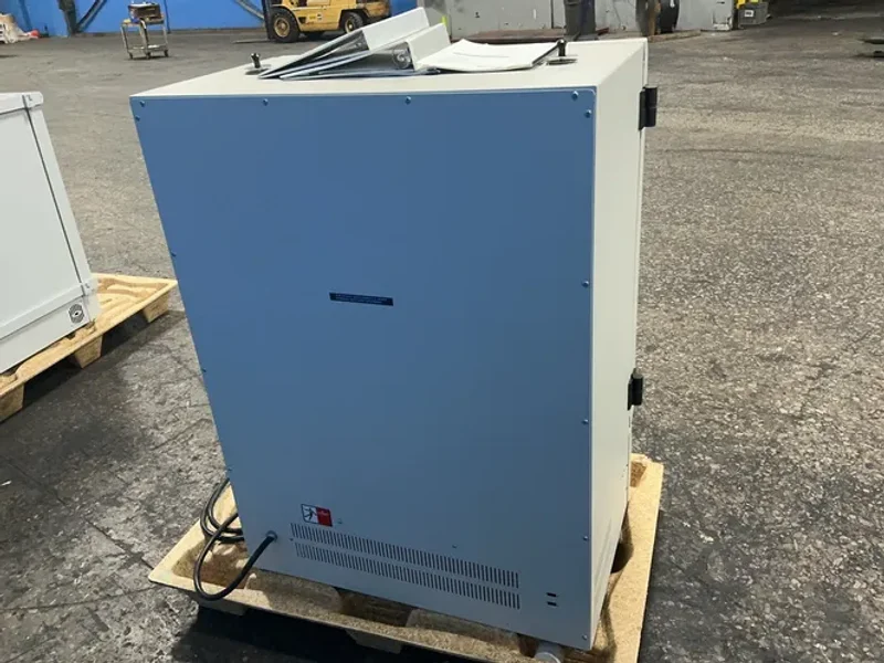 Lindberg/blue M 260° C Electric Gravity Oven - Go1350a-1
