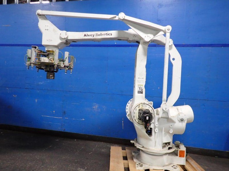 YASKAWA ELECTRIC CORPORATION ROBOT  -  MOTOMAN-MPL 160