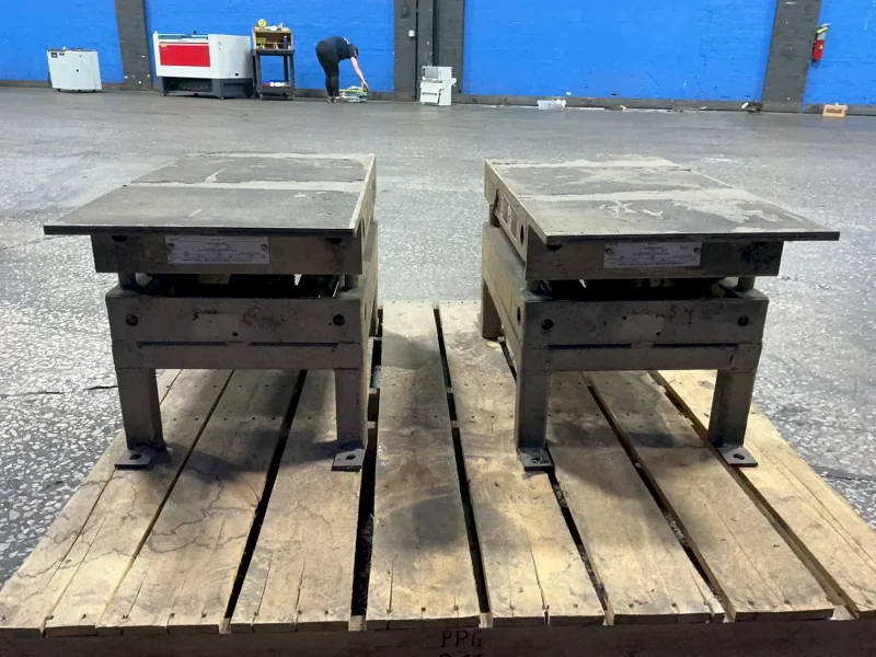 GLOBE INTERNATIONAL 2500 LBS LIFT TABLES  -  AA-2.5-18/SP