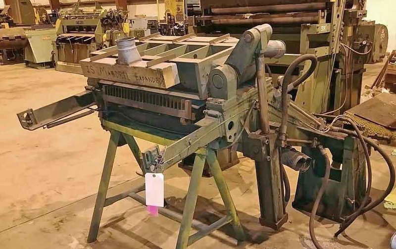 Tension Stand, Ruesch, 26&quot; Wide