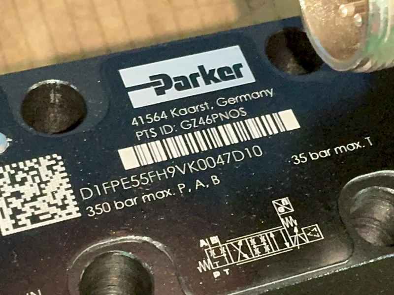 PARKER HYDRAULIC SERVO VALVE  -  D31FPB61DB1VB00