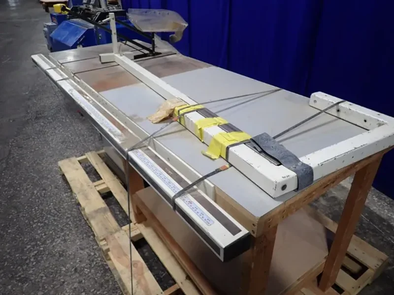 DELTA 80" X 27" TABLE SAW  -  36-L53L