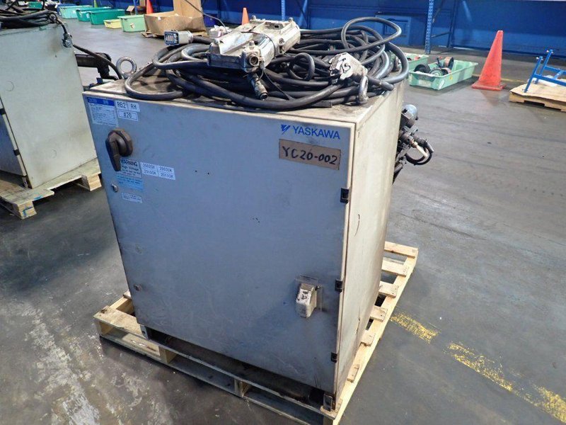 YASKAWA MOTOMAN ROBOT  -  MH6