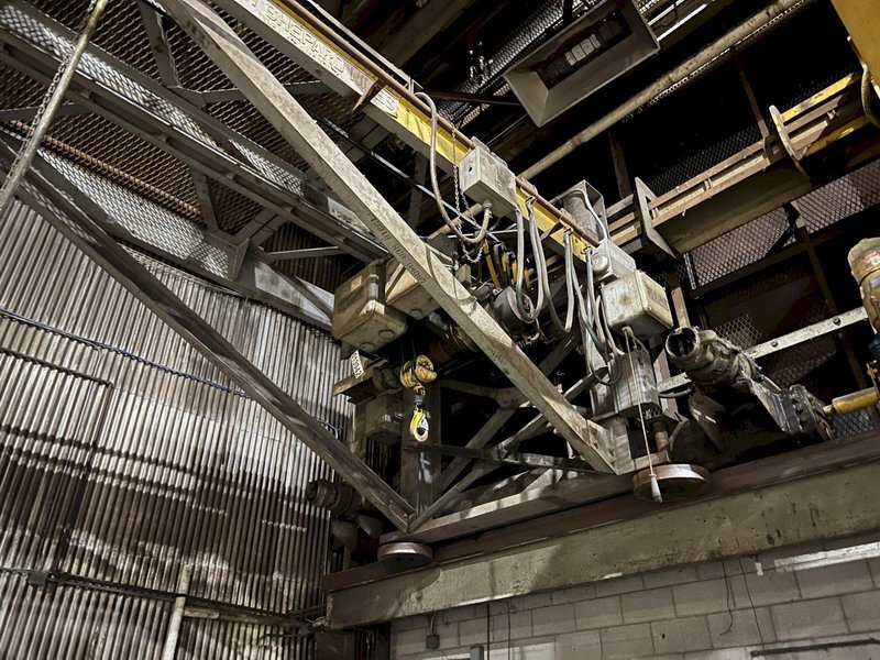3 TON X 15' SHEPARD-NILES WALL MOUNTED POWERED GANTRY CRANE: STOCK 18472