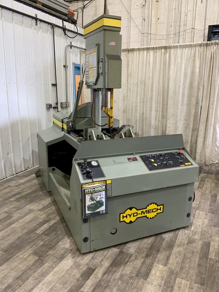 18" X 20" HYDMECH MODEL V 18 VERTICAL BAND SAW: STOCK #81472