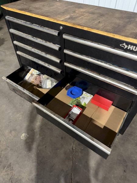 10 DRAWER HUSKY TOOL CART CABINET WITH CASTERS: STOCK 16463