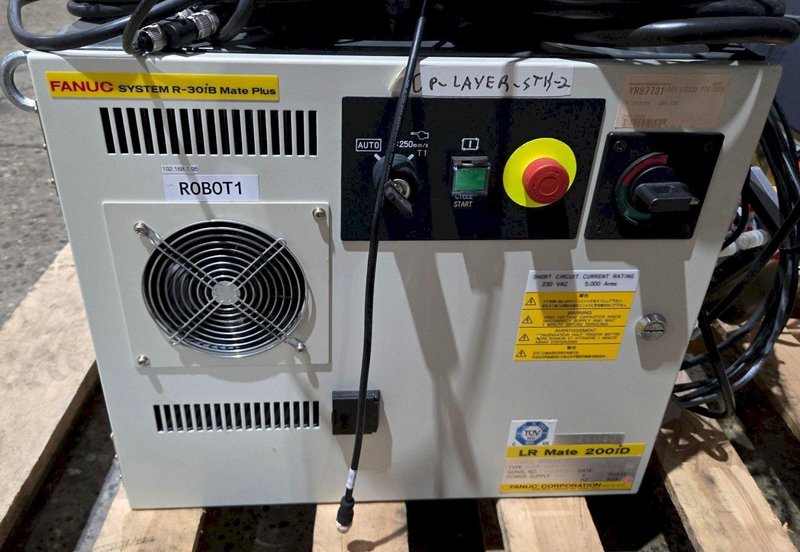 FANUC LR Mate 200iD/7L Robot w/ R-30iB Mate PLUS Controls &amp; Pendant USED