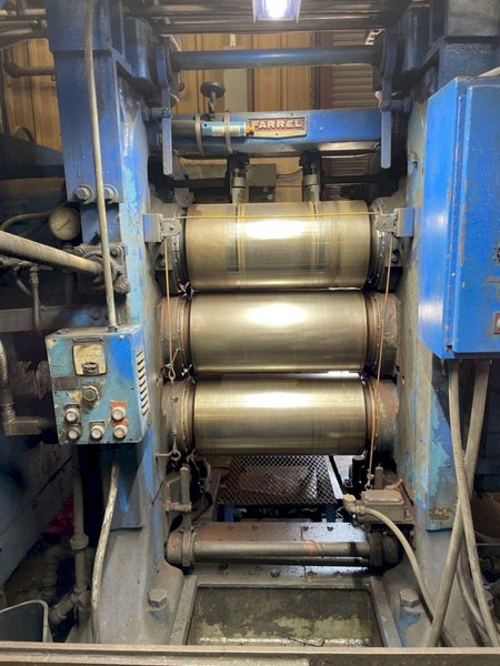 24&quot; X 10&quot; FARREL 4-ROLL &quot;INVERTED L&quot; RUBBER CALENDER ROLLING MILL WITH PAYOFF: STOCK #17226