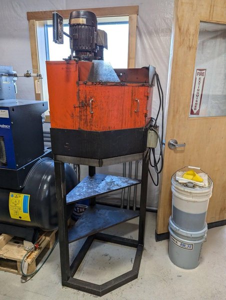 22 Ton Amada Aries 245 CNC Turret Punch, 1994 – Comes With Amada Tool Sharpener