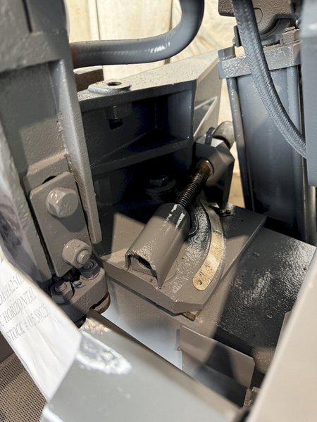 10&quot; X 10&quot; AMADA HA250SA HORIZONTAL BANDSAW. STOCK # 0558025.