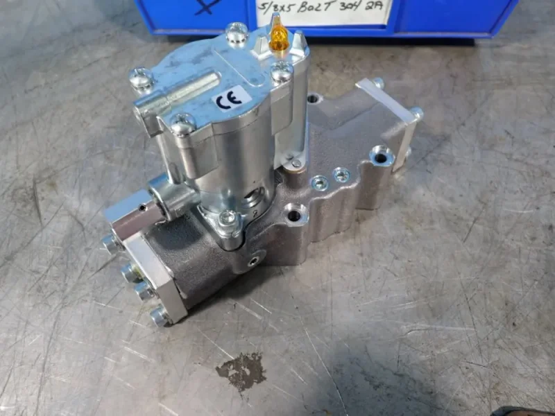 PARKER 140 PSIG VALVAIR II FOUR WAY MANIFOLD MOUNTED VALVES  -  L6753910253