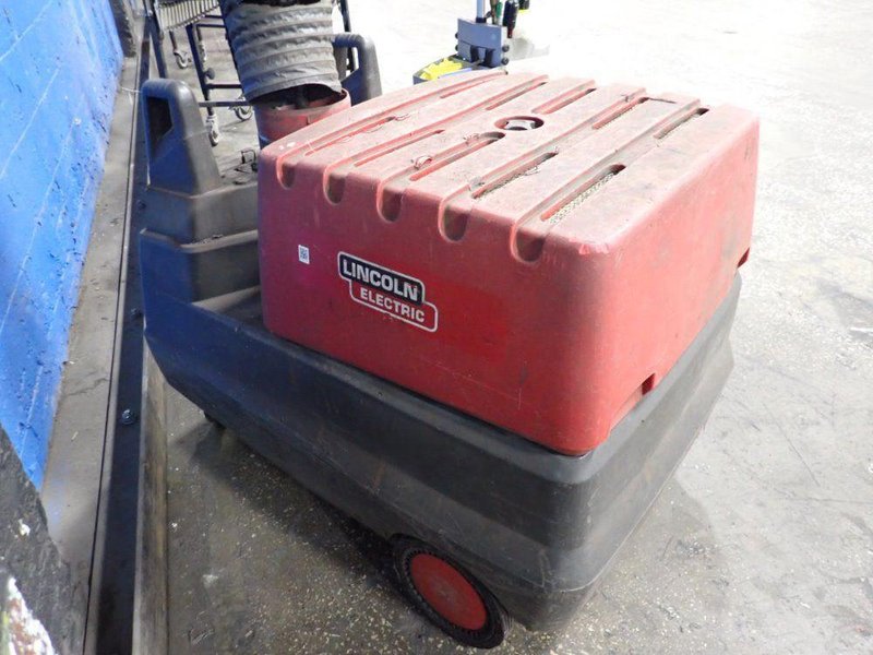 LINCOLN ELECTRIC FUME EXTRACTOR