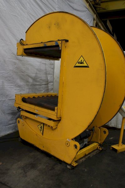 3000 LBS AIR TECHNICAL INDUSTRIES PACMAN TYPE UPENDER: STOCK #76418