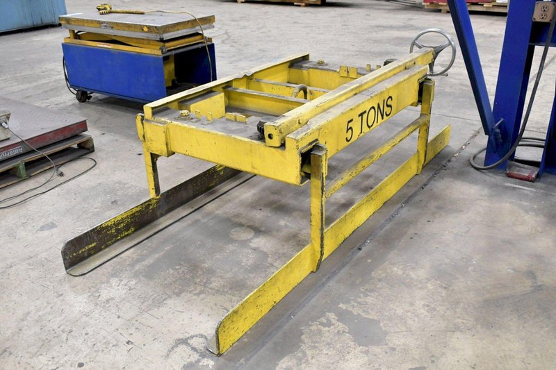 5 TON CAPACITY PALLET LIFTER: YOBRO #24600