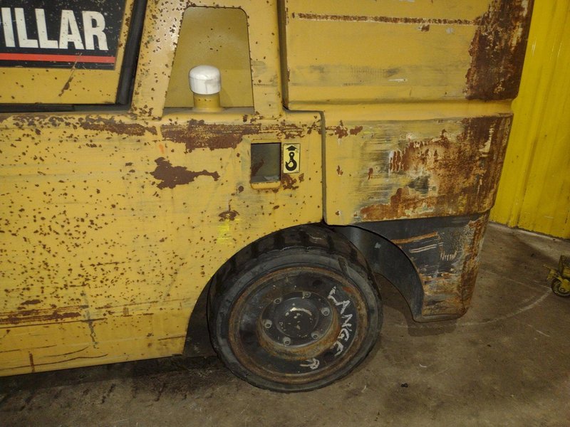 10,000 LBS CATERPILLAR MODEL #GC45KSWB FORKLIFT: YOBRO #25703