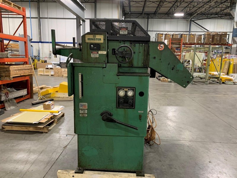 MINSTER Servo Roll Feed 32&quot; Wide
