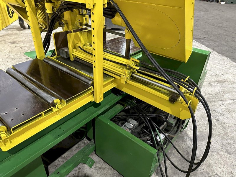 10" X 17" WF WELLS MODEL #W-10-2U AUTOMATIC HORIZONTAL DUAL POST BAND SAW: STOCK #21759