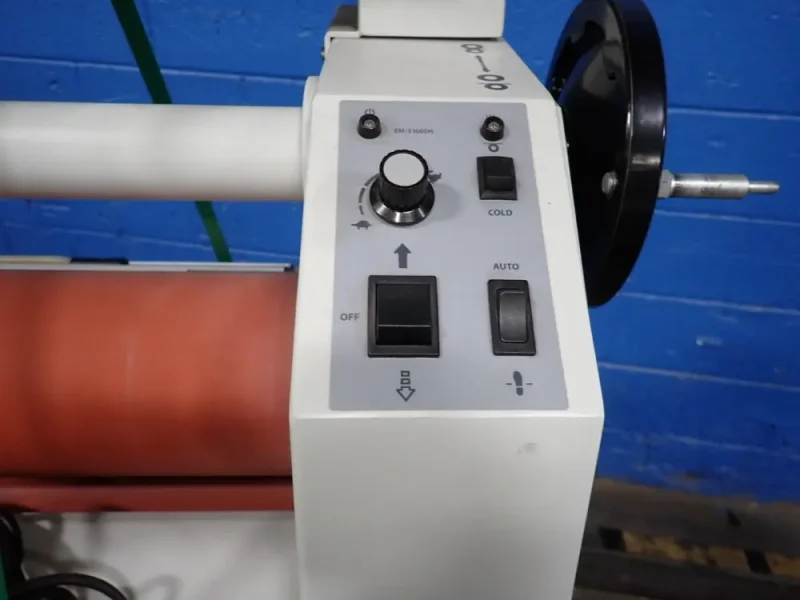 VIVID LAMINATING TECHNOLOGIES 66" LAMINATOR  -  EM-S1600H