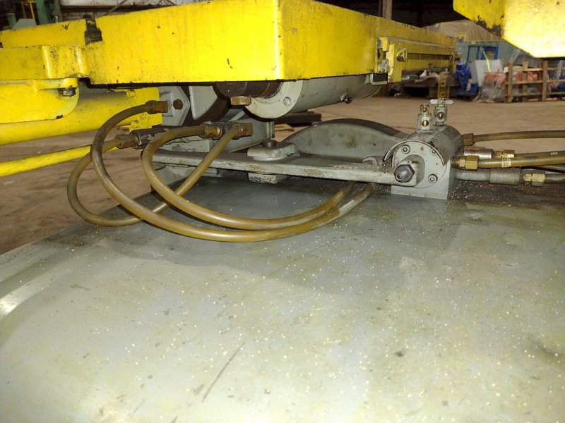 36" DOALL MODEL #3612H VERTICAL BANDSAW: STOCK #19728