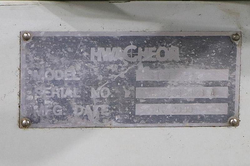 HWACHEON VERTICAL MACHINING CENTER MODEL:SIRIUS-UL