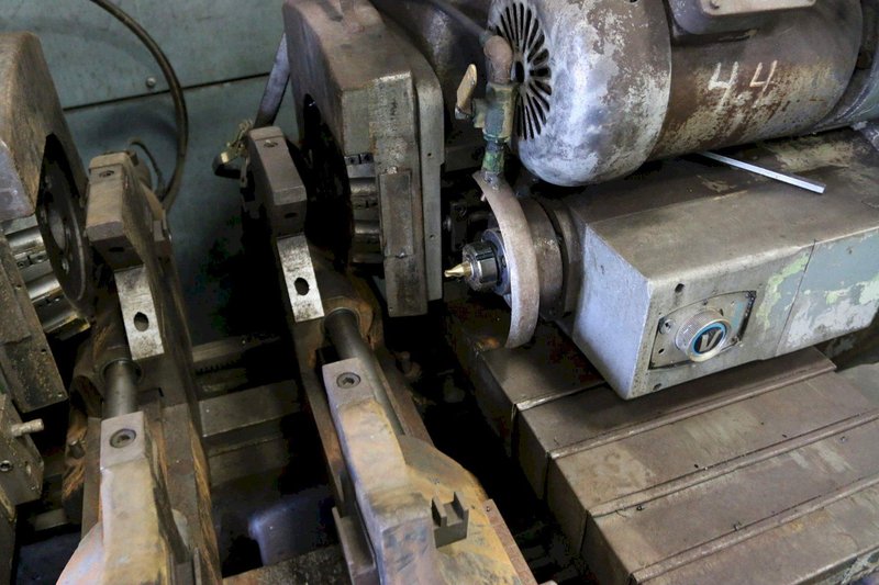 GIDDINGS &amp; LEWIS ENDOMATIC MODEL MC FACING &amp; CENTERING MACHINE: STOCK 6