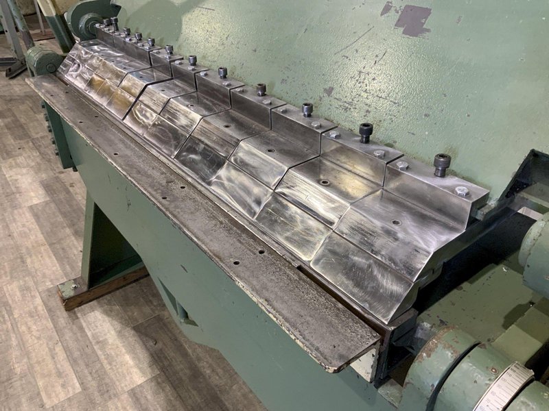 4' X 12 GAUGE DREIS &amp; KRUMP/CHICAGO MODEL BPU412-6 FINGER BRAKE: STOCK #81518
