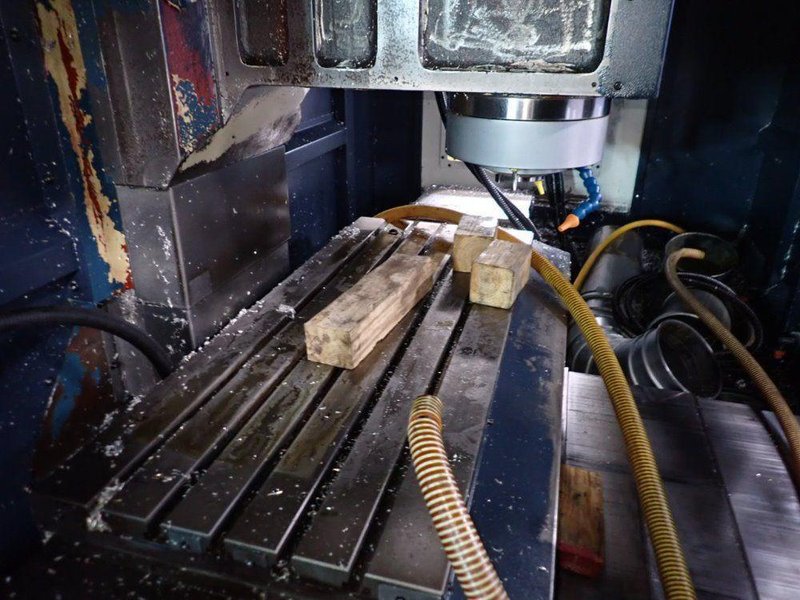 JOHNFORD 19 1/2" X 47" CNC VMC  -  SV-40