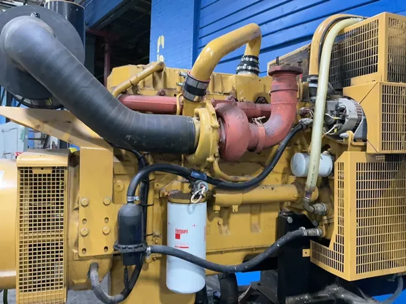 CATERPILLAR OLYMPIAN 150 KW / 268 GAL DIESEL GENERATOR   -  D150P2