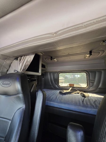 2022 Peterbilt  1NPXLP9X0ND758041