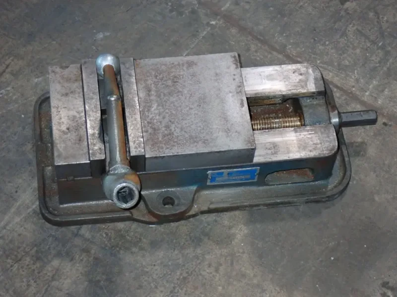 KURT 6" VISE