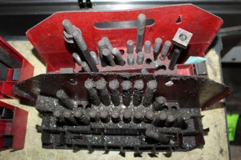2.5&quot; DEVLIEG 2B-36 SPIRAMATIC HORIZONTAL BORING MILL W/ TOOLING. STOCK # 0881425