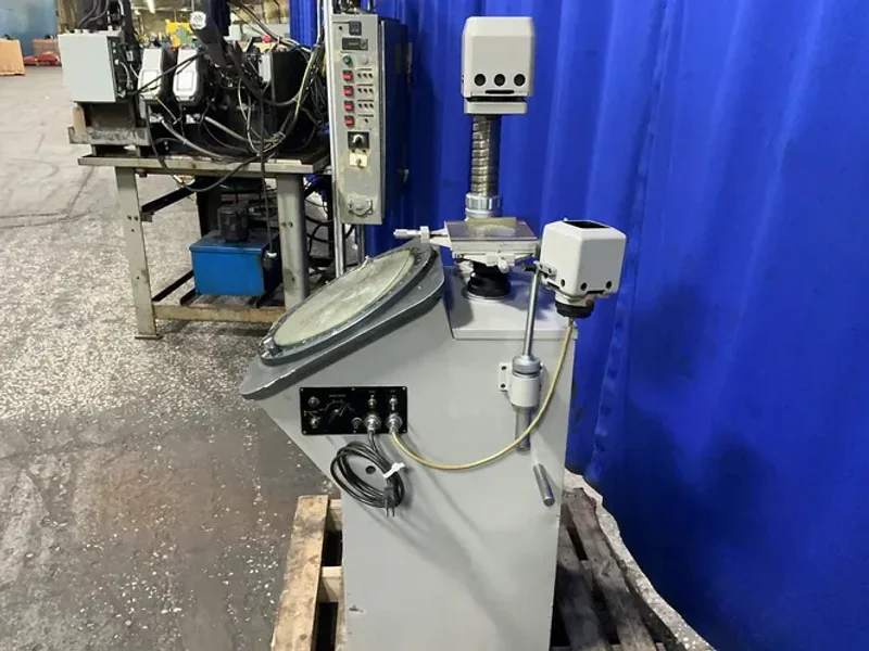 Mitutoyo 14" Optical Comparator - Pv-350