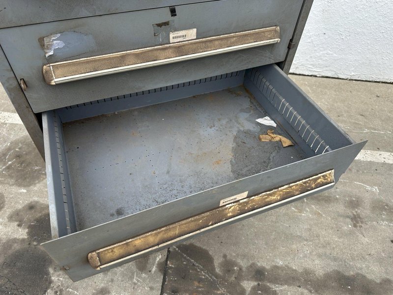 7 DRAWER 30" X 27-1/2" X 59" VIDMAR CABINET: STOCK #77993