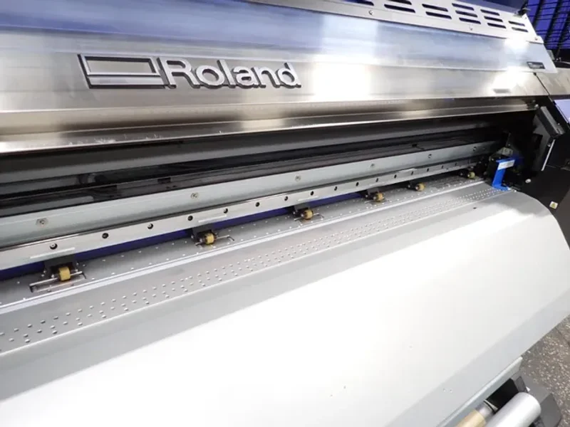 ROLAND 69" PRINTER / CUTTER  -  XR-640