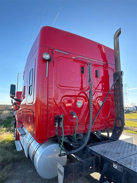 2020 Freightliner Cascadia 1FUJHHDV9LLLC1673