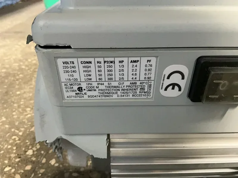 EDWARDS ROTARY VANE VACUUM PUMP   -  E-LAB  2