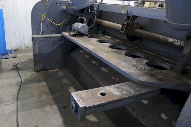 10' X 1/4' CINCINNATI POWER SQUARING SHEAR: STOCK #72173