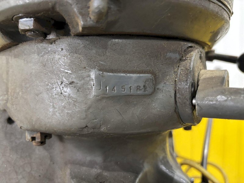 1.5 HP BRIDGEPORT RAM TYPE VERTICAL MILL: STOCK #22881