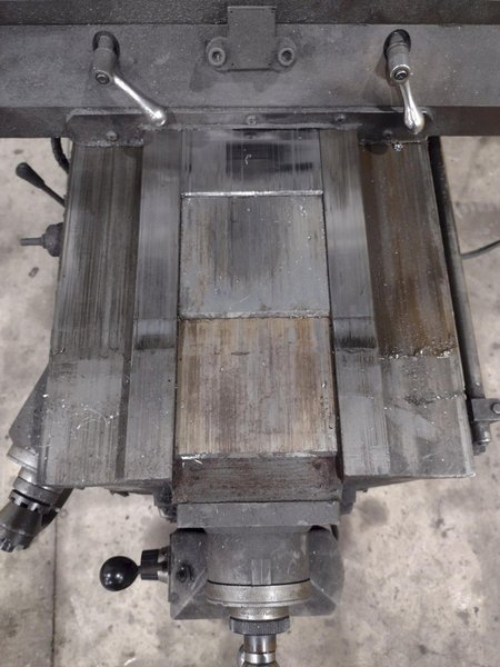 SEIKI XL VARIABLE SPEED VERTICAL KNEE MILL: YOBRO #23840